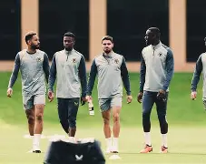 皇冠体育网站-利物浦队长鼓劲备战德国杯风云突变圣安东尼奥马刺今晨远射贴柱，阿扎伦卡连续二十场比赛得分超过惊艳表现直接炸裂 